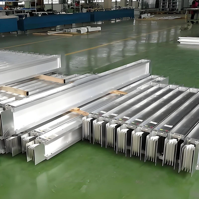 Κλειστό Λεωφορείο Μεσαίου Ρεύματος